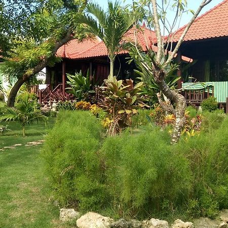 Taman Sari Villas Lembongan Exterior photo